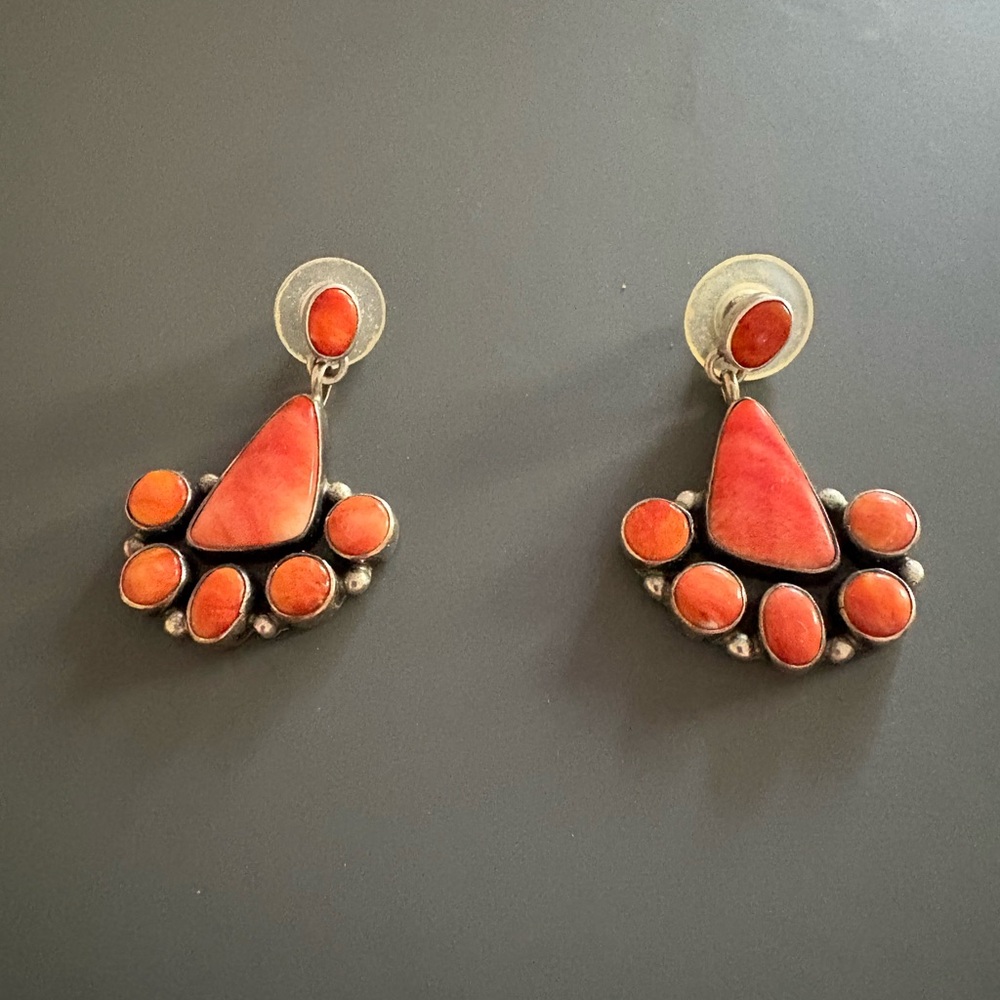 Elegant Spiny Oyster Earrings by Geneva Apachito